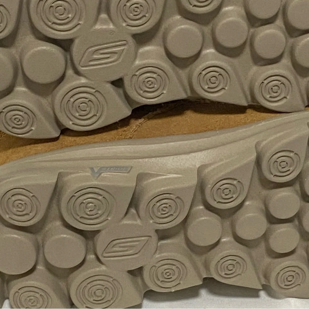 Skechers On The Go Winter Suede Animal Print Chugga Ankle Booties - NWOT - W7